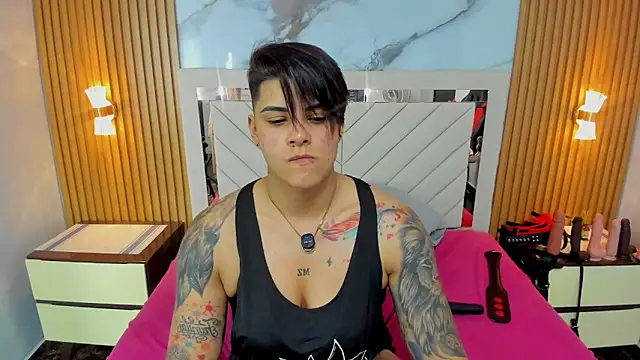 KAROLLJONES1 online show from March 14, 8:10 pm