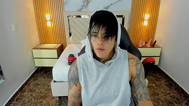 KAROLLJONES1 online show from July 1, 11:59 pm