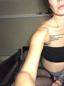 mzz lillypillxoxo online show from October 26, 3:02 am