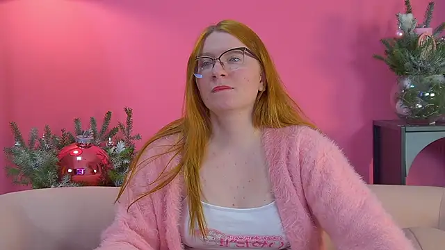 AliceAllisons online show from December 3, 8:00 pm