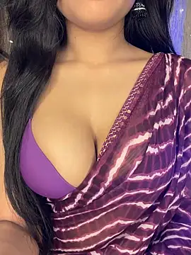 KARISHMA-STRIP online show from March 3, 9:43 pm