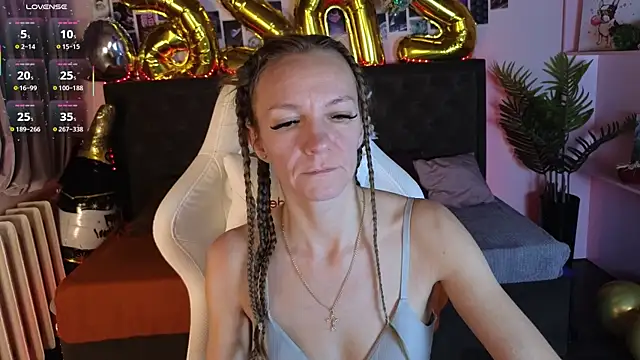 Jesica mooon online show from December 20, 2:04 am