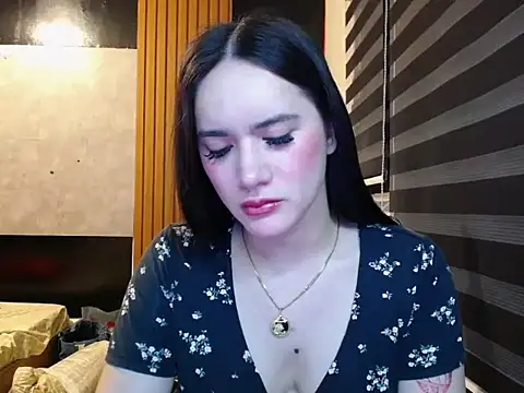 Yhanbeaufort18 online show from September 24, 10:36 am