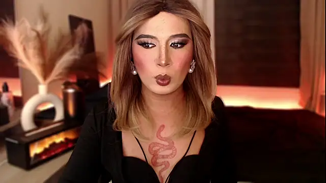 mslilly croft online show from February 10, 9:18 pm