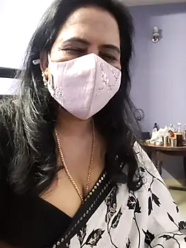 mallu-lover online show from November 18, 1:39 am