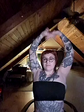 hazel333 online show from March 18, 1:49 pm