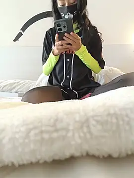 NaughtyMiuw online show from June 29, 3:23 pm