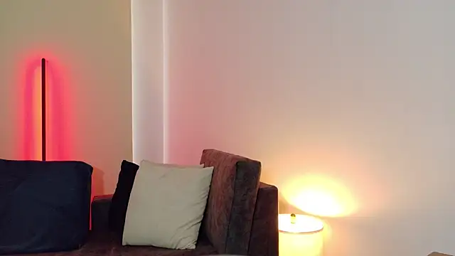 lizdevine online show from May 4, 1:26 pm