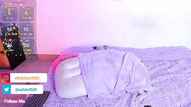 MiaVillalobos online show from June 25, 4:23 am
