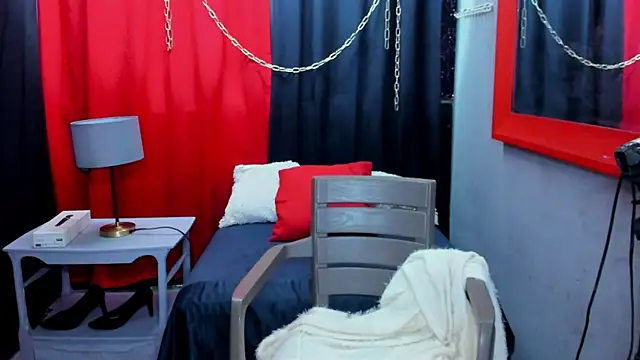 NinaBlazee online show from September 25, 7:34 pm