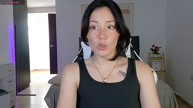 Eliih 01 online show from November 4, 3:50 pm