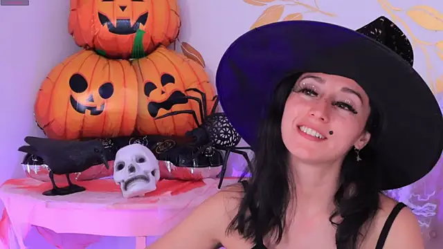 Ginevra esposito online show from October 31, 1:48 pm