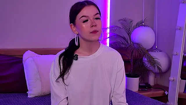 Snapshot of Wanda_Wild chatting on October 4, 3:56 am Wanda Wild online show from October 4, 3:56 am