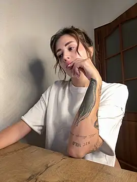 Snapshot of vexlana chatting on October 15, 1:57 pm vexlana online show from October 15, 1:57 pm