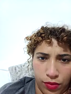 Vikyvoyeur online show from November 14, 6:46 am