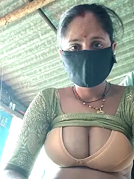 Snapshot of Hot-ilaiy chatting on September 16, 9:28 am Hot-ilaiy online show from September 16, 9:28 am