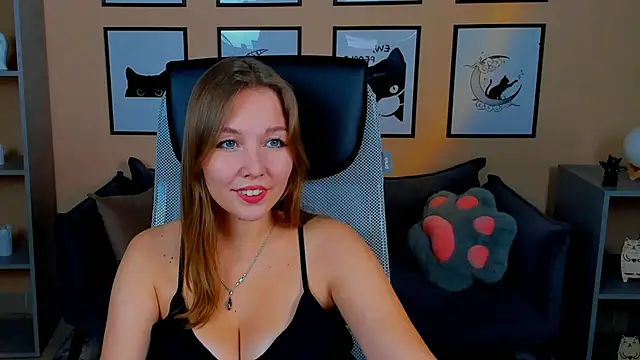 Snapshot of VivianGutierrez chatting on September 21, 11:53 am VivianGutierrez online show from September 21, 11:53 am