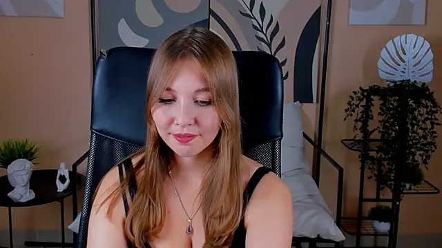 Snapshot of VivianGutierrez chatting on September 26, 10:02 am VivianGutierrez online show from September 26, 10:02 am
