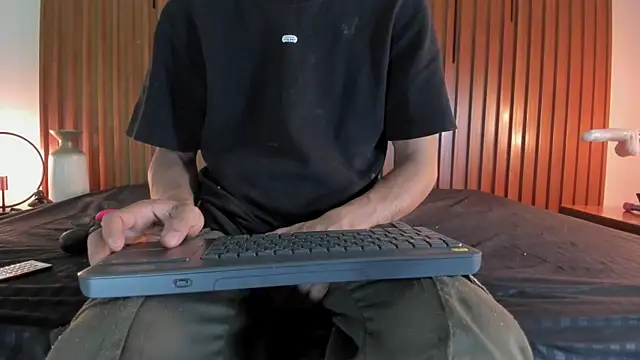 Samara Wild online show from September 20, 2:15 pm