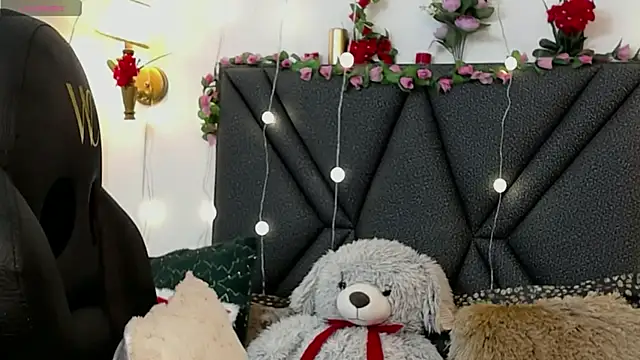IndraKaur  online show from June 19, 2:20 pm