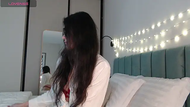 christinafitness online show from February 14, 9:00 am