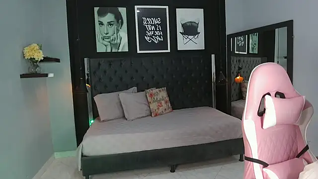 kitty collins  online show from November 27, 11:46 am