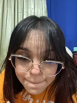 Clara Luu online show from June 17, 2:35 am