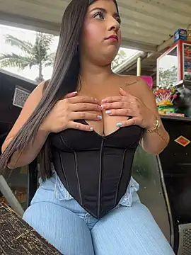 Isaa-Sweet online show from June 15, 3:01 pm