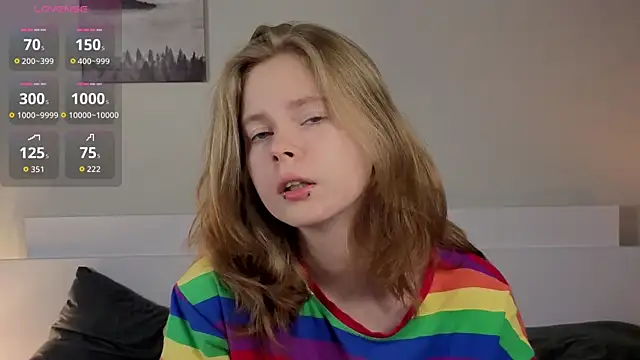 JulietteRain online show from July 24, 5:22 pm