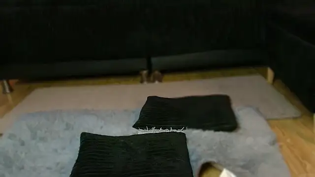 Hada Blue online show from February 7, 8:35 pm