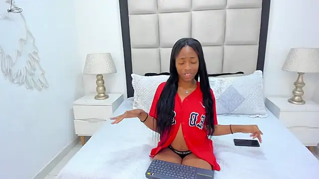 Snapshot of ElisabettaMonroy chatting on October 8, 12:53 pm ElisabettaMonroy online show from October 8, 12:53 pm