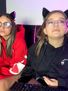 Snapshot of Annie_Grosse chatting on September 18, 11:58 pm Annie Grosse online show from September 18, 11:58 pm