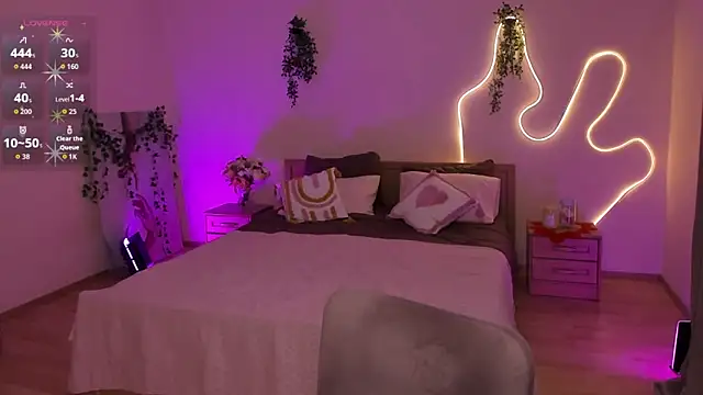 Lisa Blossom online show from June 8, 6:03 am