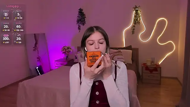 Lisa Blossom online show from May 4, 6:06 am