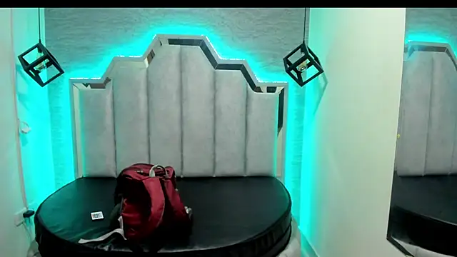  Emily rosee  online show from October 7, 11:25 am