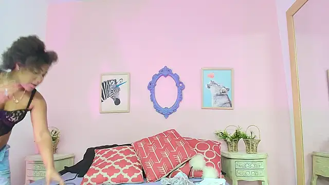 Snapshot of Nahomi_Rivera chatting on October 3, 1:05 pm Nahomi Rivera online show from October 3, 1:05 pm