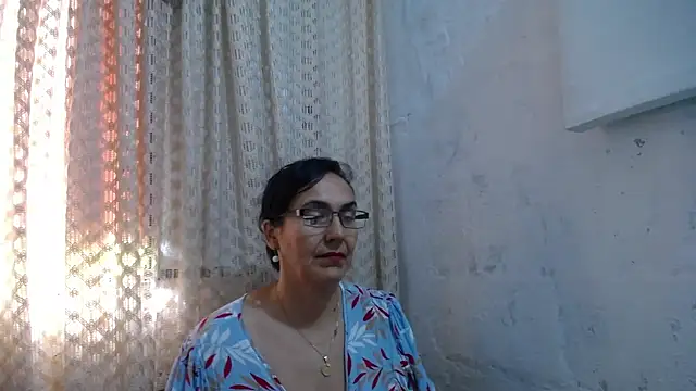 Snapshot of gabbyparker_ chatting on September 29, 2:33 pm gabbyparker online show from September 29, 2:33 pm