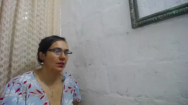 gabbyparker  online show from March 7, 10:44 am