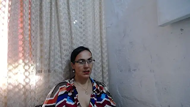 Snapshot of gabbyparker_ chatting on September 30, 2:44 pm gabbyparker online show from September 30, 2:44 pm