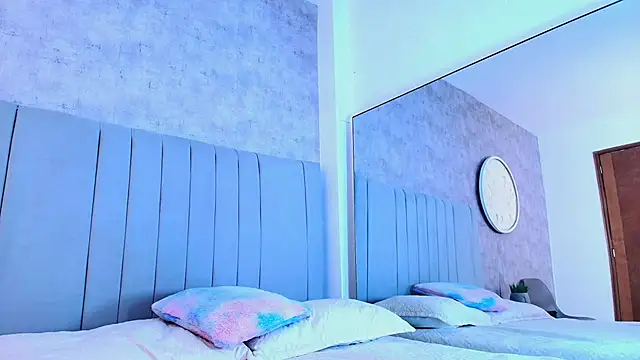 karla-ruiz online show from October 24, 7:10 pm