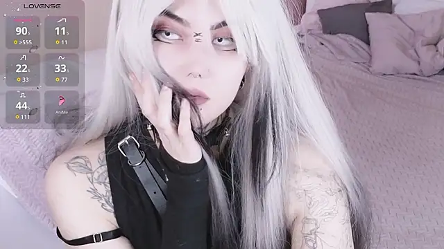 GothXRaven online show from February 11, 4:30 pm