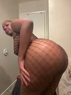 ObsessedWLyla online show from October 4, 9:48 am