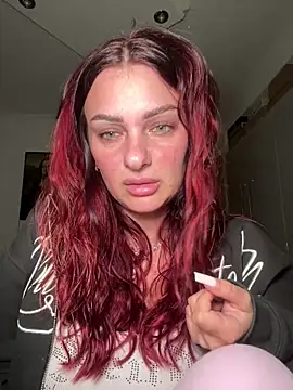 OliviaaFischer online show from June 15, 9:37 pm