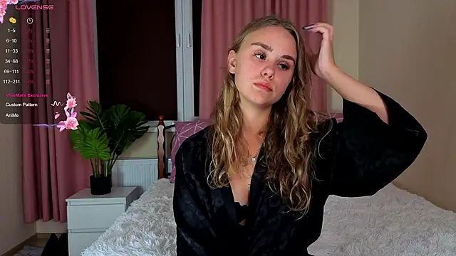 Snapshot of Hazel_Reed chatting on September 29, 3:17 pm Hazel Reed online show from September 29, 3:17 pm