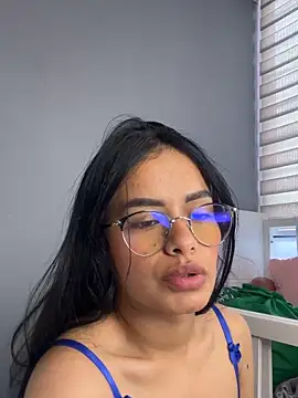 Melissa coch online show from March 5, 4:14 pm