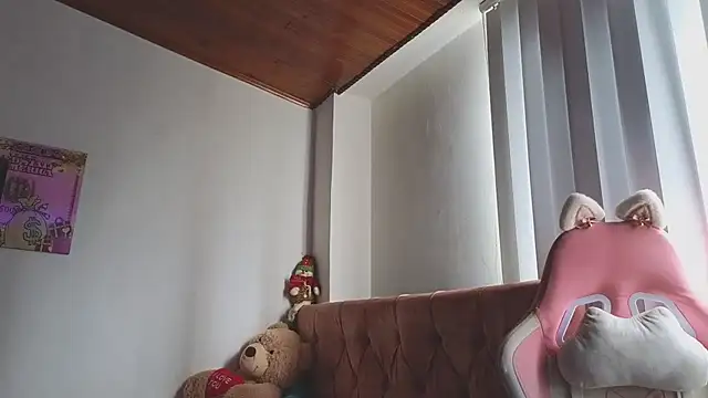 Crystal Star  online show from November 23, 3:57 pm