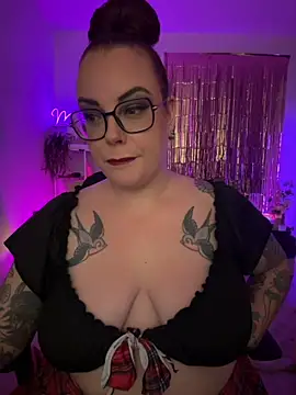 Miss Lucifer6 online show from July 18, 8:33 pm