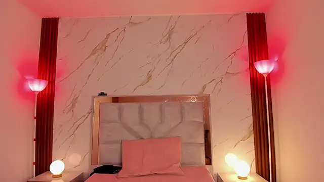 Lizeth Salazar online show from December 4, 11:45 am