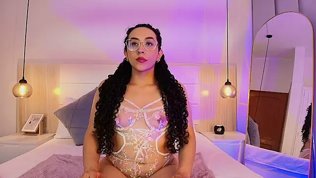 Snapshot of alehia_cute chatting on September 26, 11:13 pm alehia cute online show from September 26, 11:13 pm