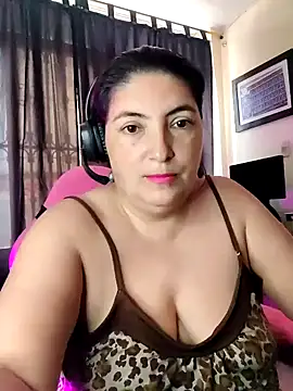 Snapshot of lina_maria99 chatting on October 1, 8:58 pm lina maria99 online show from October 1, 8:58 pm